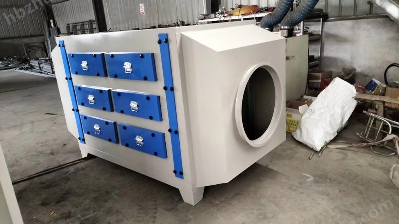 油烟净化器安装前后对比分析：揭秘环保效果与运行成本